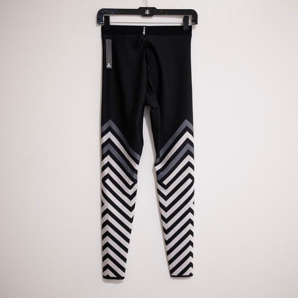 Ultracor Ultra High Legging Warren Stripe Black White Gray Built-In Liner M NWT - Picture 3 of 4